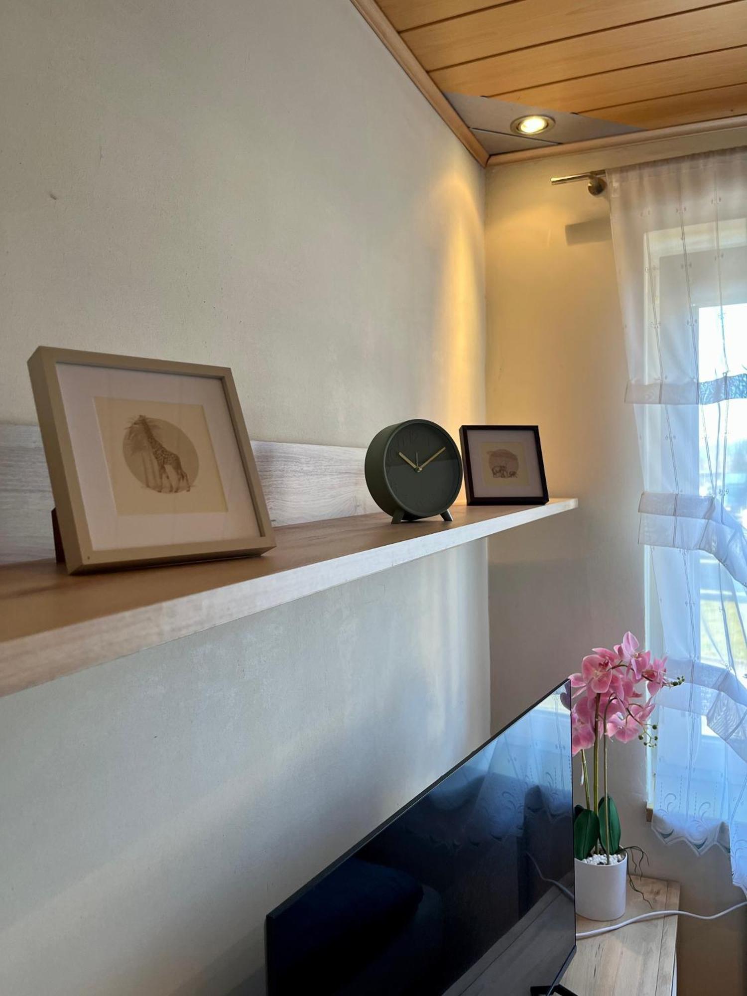 Gemuetliche Wohnung/ Cozy Apartment Niklasdorf Bagian luar foto