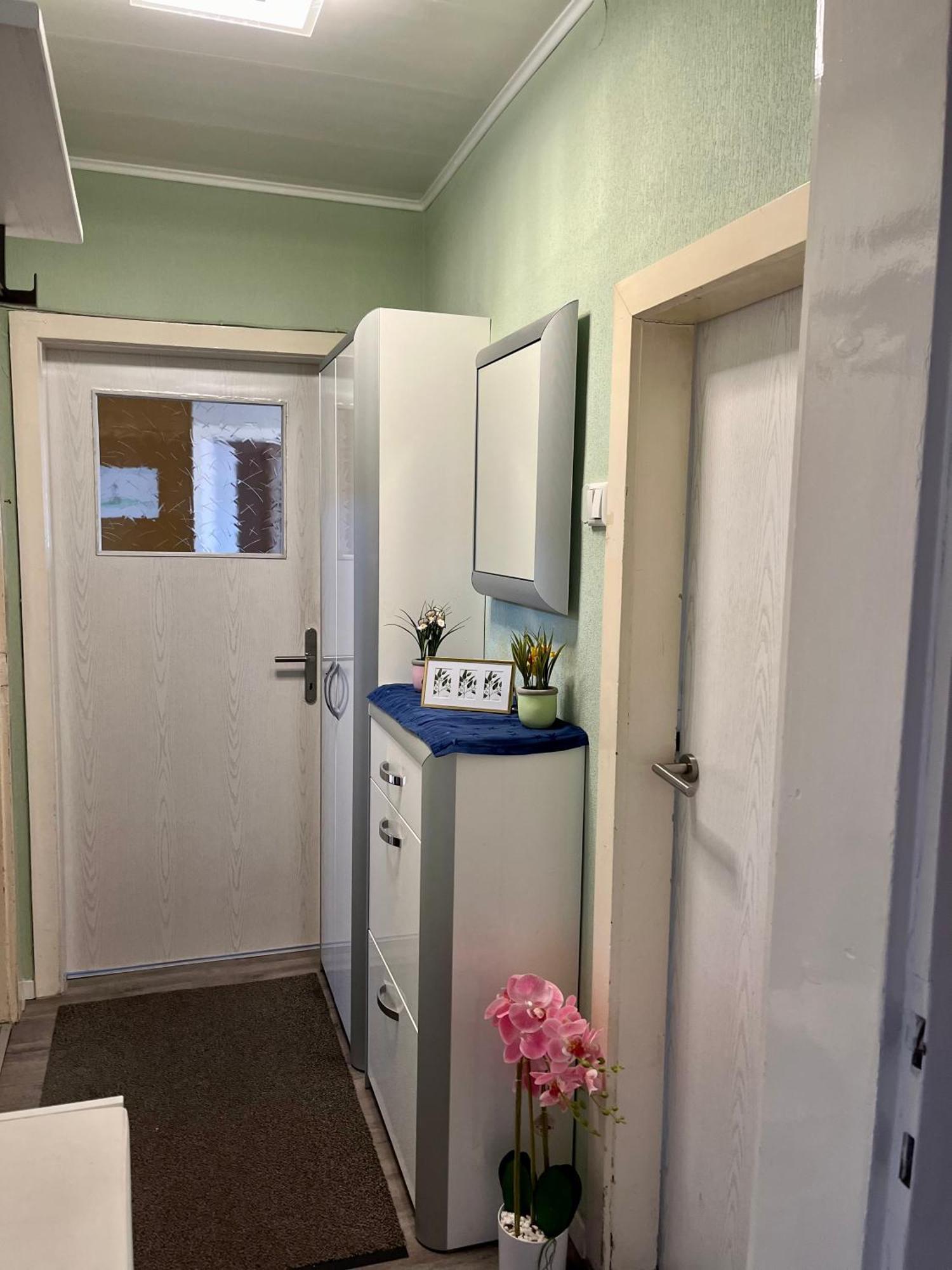 Gemuetliche Wohnung/ Cozy Apartment Niklasdorf Bagian luar foto