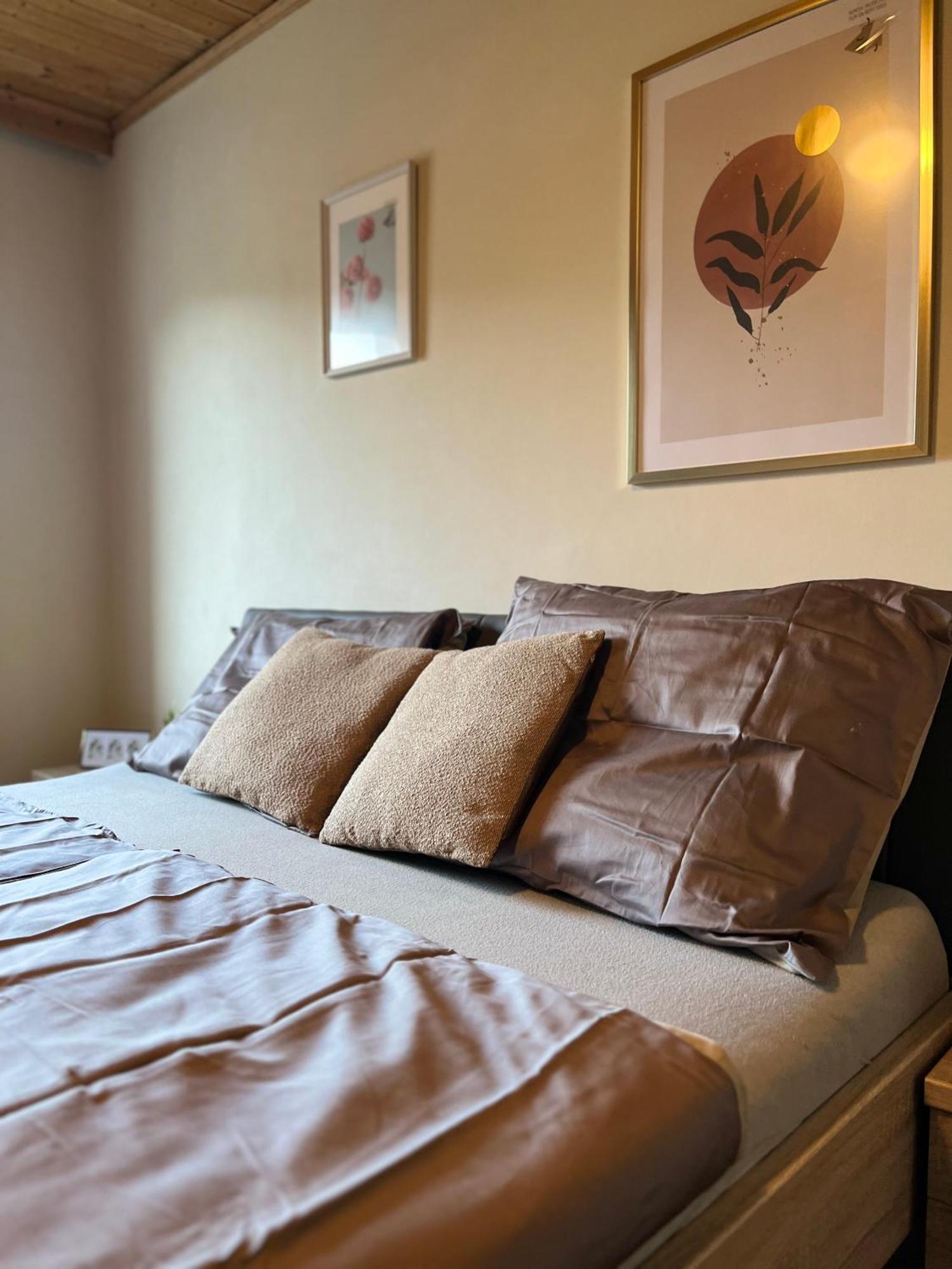 Gemuetliche Wohnung/ Cozy Apartment Niklasdorf Bagian luar foto